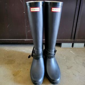 Hunter rain boots size 5